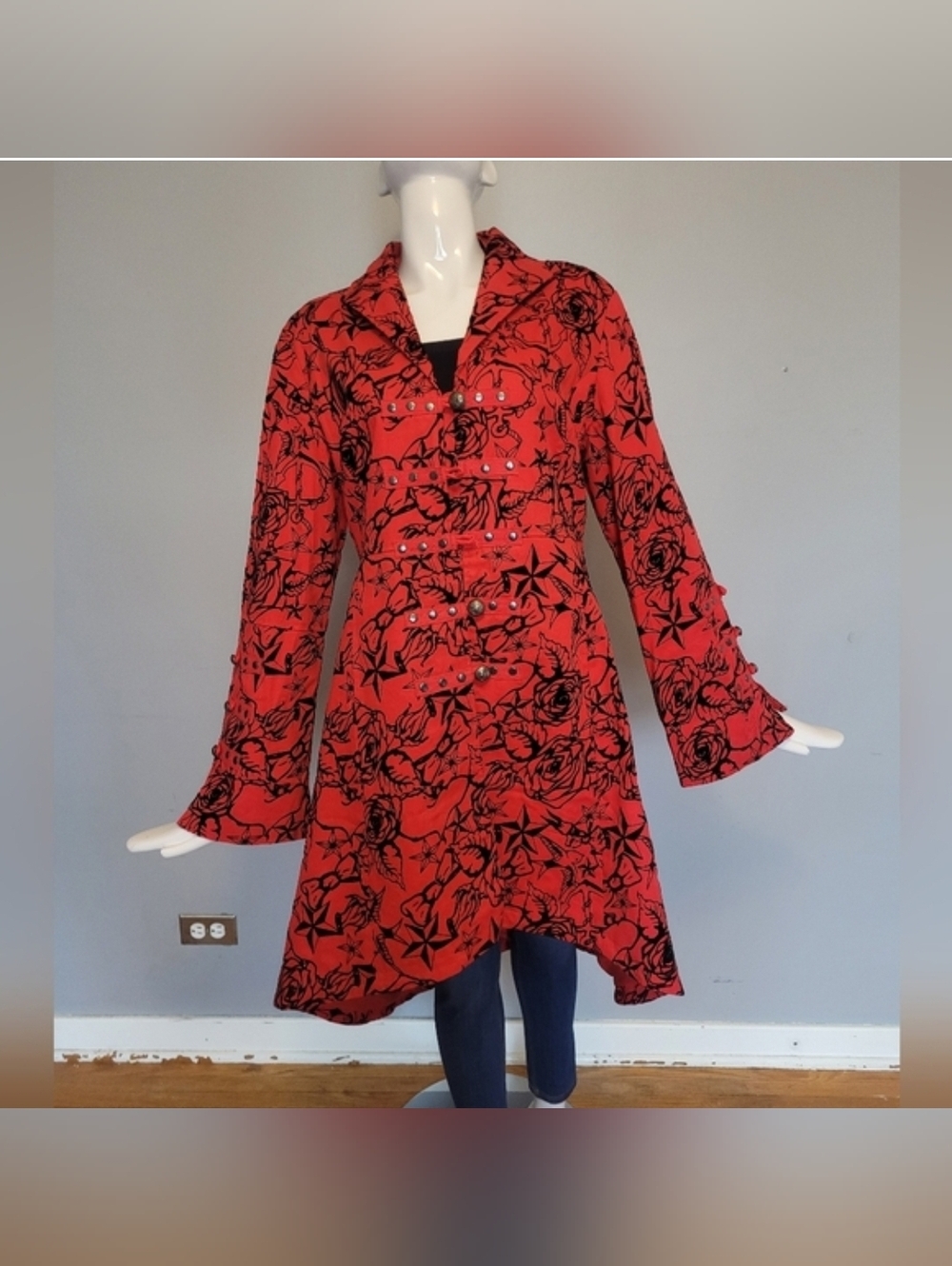 Hearts And Roses Flocked Tattoo Coat With Corset Back, Size 14 - Picture 3 of 12
